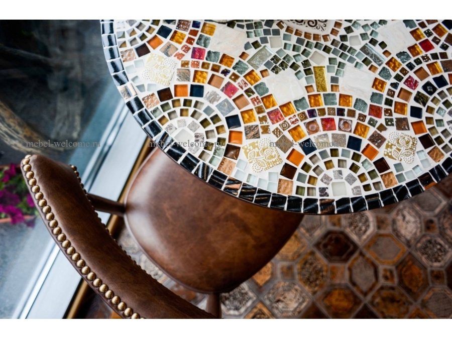 Магазин мозаика в москве. Столешница из плитки мозаики. Кофейный столик мозаика. Столик с мозаикой. Круглый стол с мозаикой.